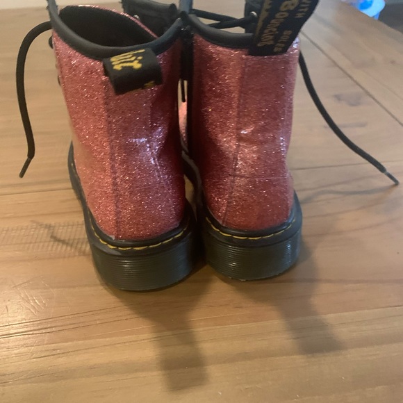 Girls Dr. Marten’s 1460 boots - Picture 5 of 5